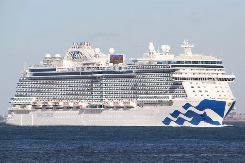 American Enchanted Princess (Royal-Class) Cruise Ship 30 Inches Model