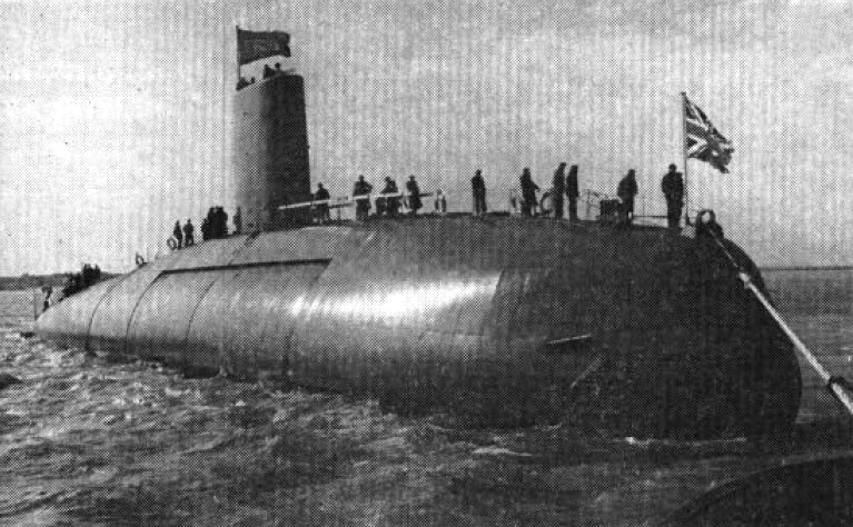 HMS Dreadnought (S101) Nuclear-power Submarine 30 Inches Model