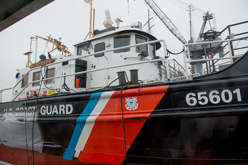 USCGC Catenary (WYTL-65606) L76cm Ship Model