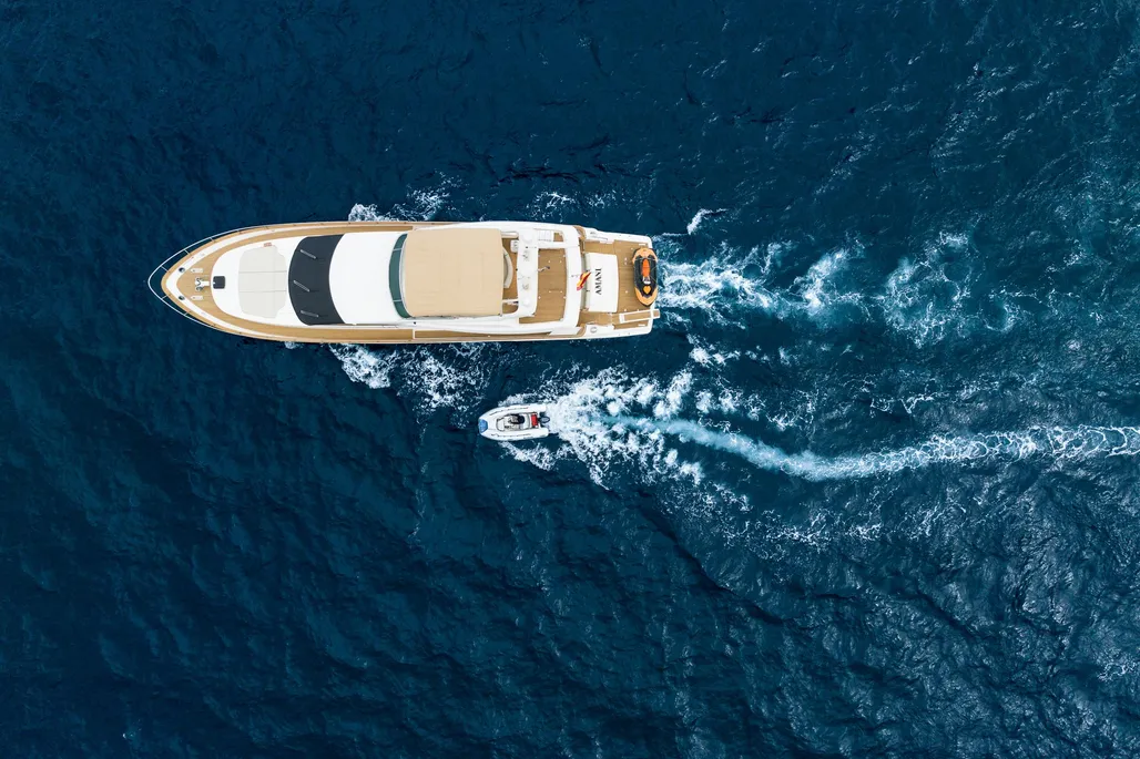Spanish Astondoa 73 (Flybridge Series) 36 Inches Ship Model