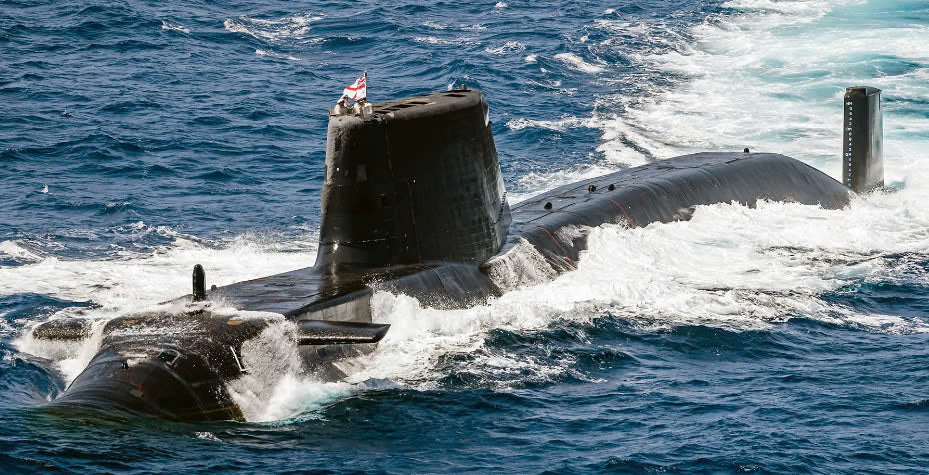 Royal Navy HMS Astute Submarine (S119-Astute Class) 36 Inches Model