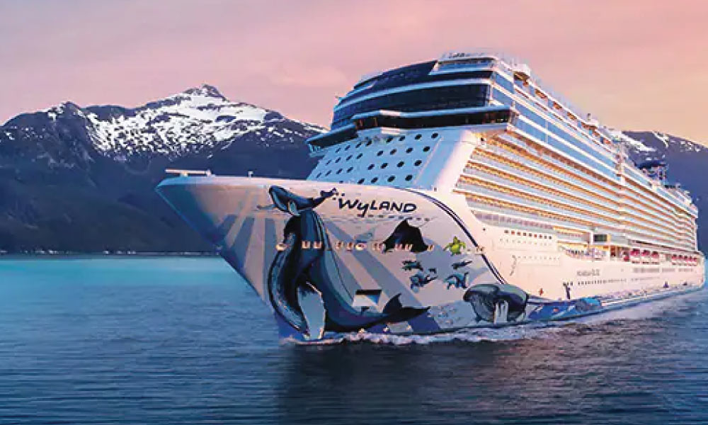 American Norwegian Bliss (Breakaway Plus Class) – Norwegian Cruise Line 30 Inches Ship Model