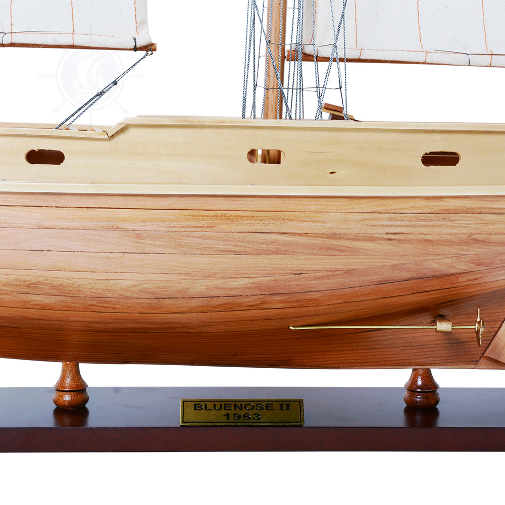 BLUENOSE II FULLY ASSEMBLED L60 | Fully Assembled Wooden Ship Model For Wholesale