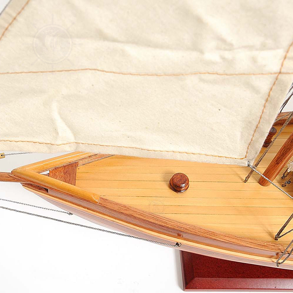 AMERICA CUP RACING YACHT FULLY ASSEMBLED MODEL SHIP | Museum-quality ship model For Wholesale