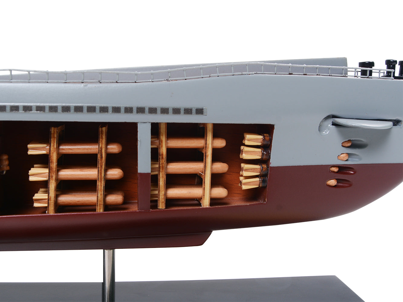 B506 - Submarine Cutaway L70 L72