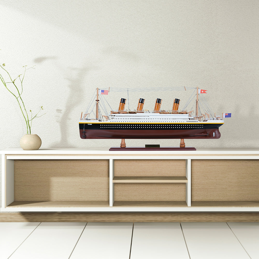 C137 - Titanic 24” (60.96cm)