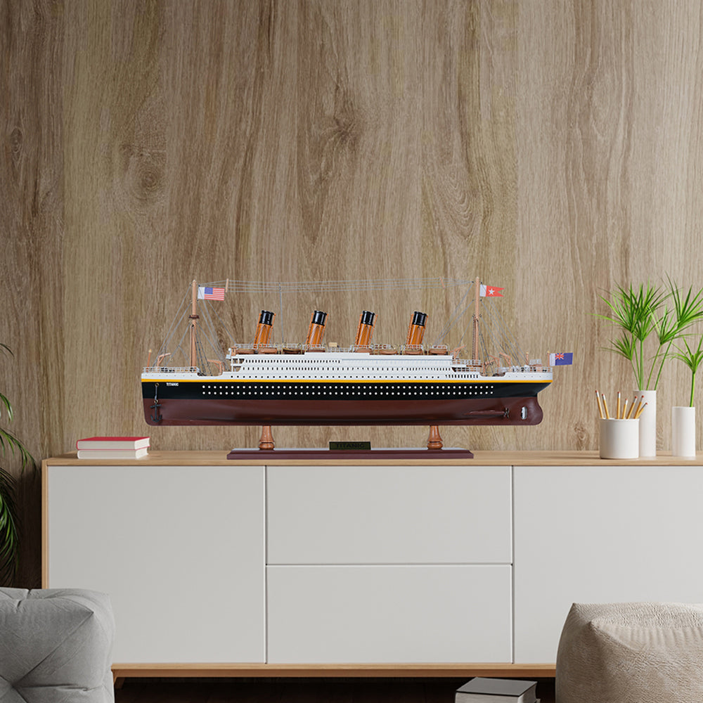 C137 - Titanic 24” (60.96cm)