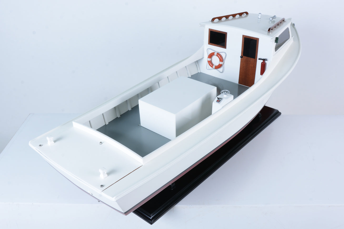 RC WORKBOAT| MUSEUM-QUALITY