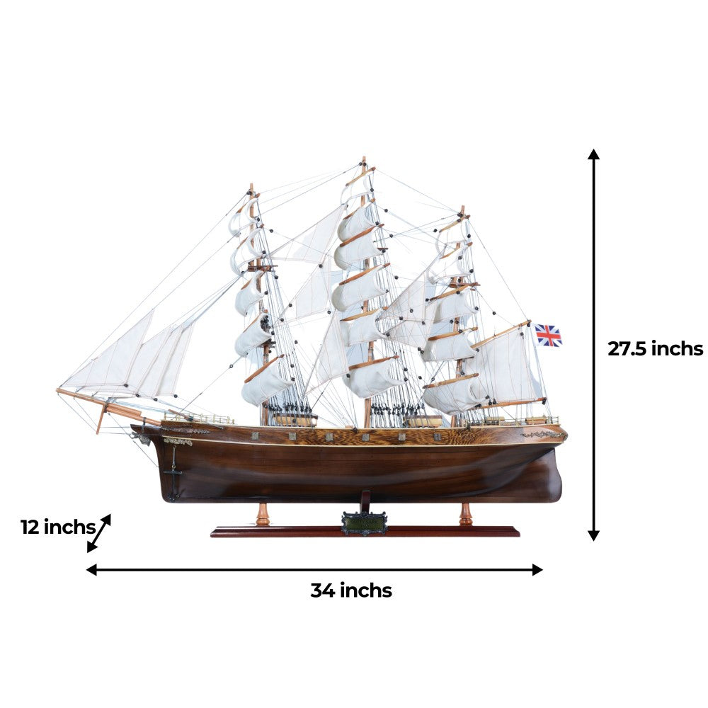 T016C - Cutty Sark (Black Wpod) Curved Sail L70