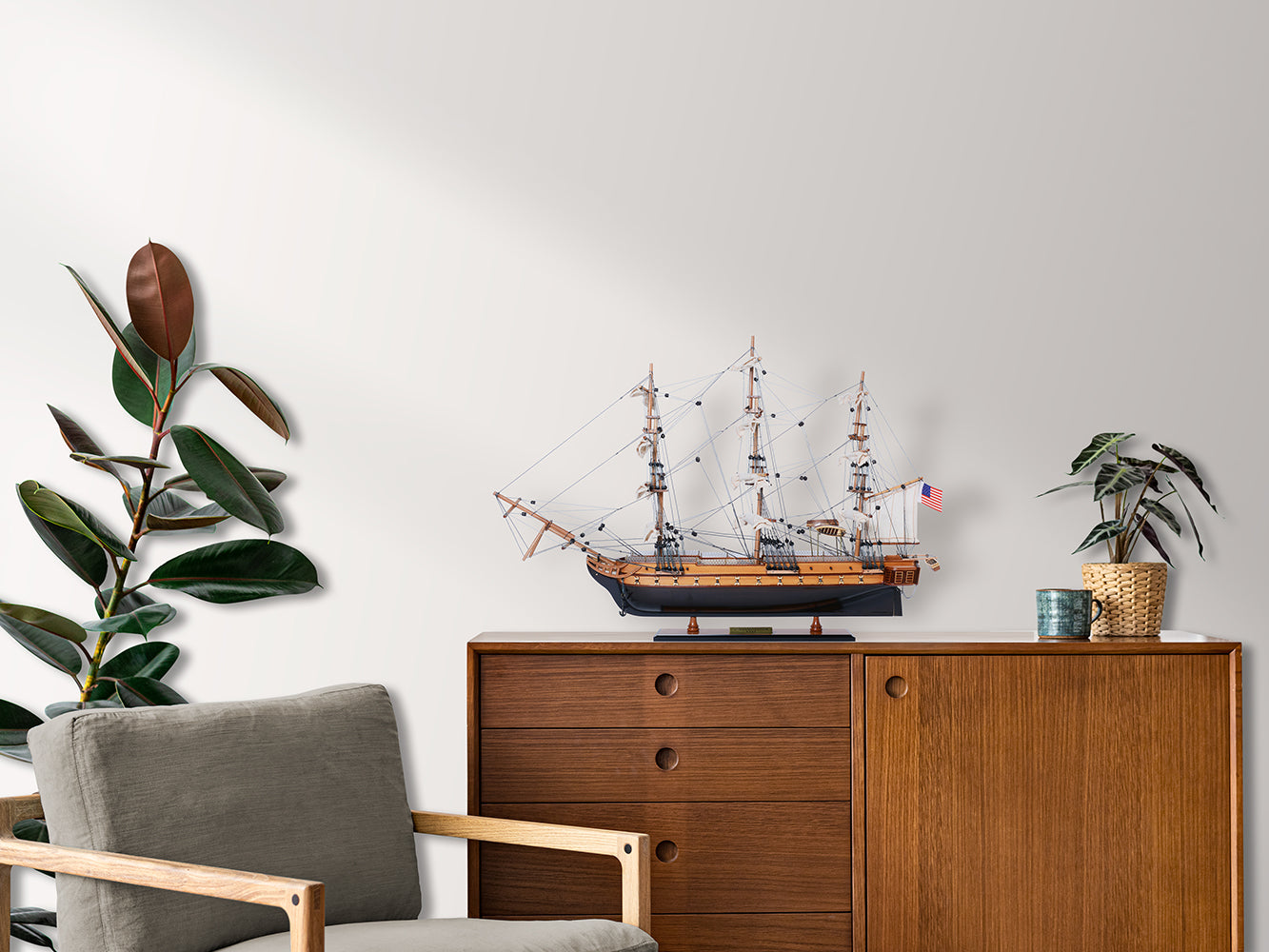 USS CONSTITUTION MODEL SHIP SMALL WITH DISPLAY CASE | High-quality | Fully Assembled Wooden Ship Models