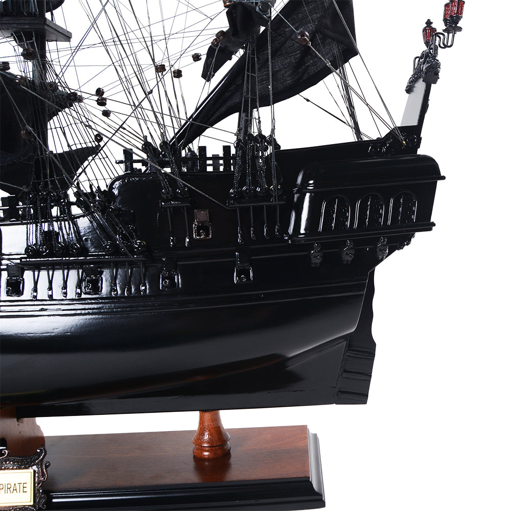 Black Pearl Pirate Ship Midsize With Display Case