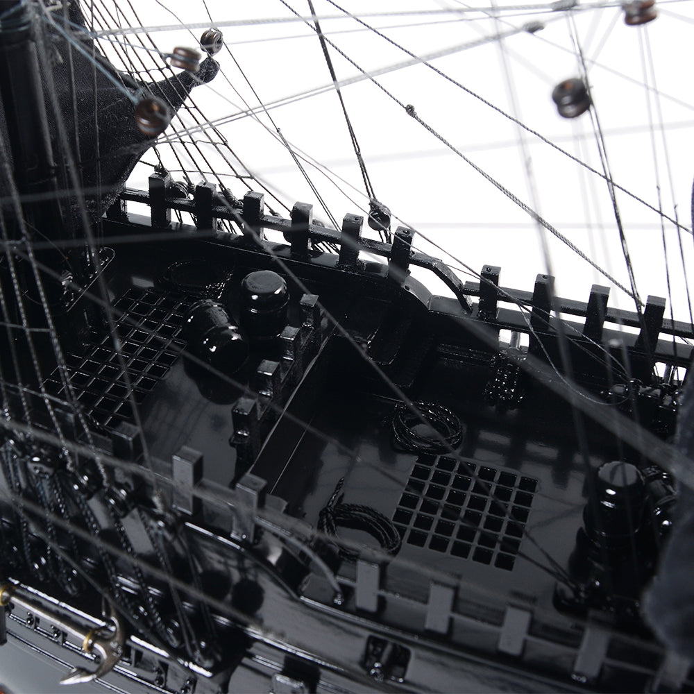 Black Pearl Pirate Ship Midsize With Display Case
