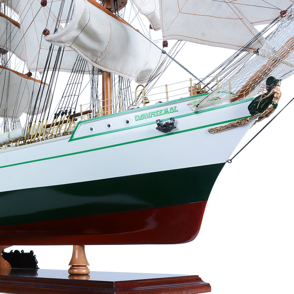 T391 - Cuauhtemoc Large (curved sails) L80