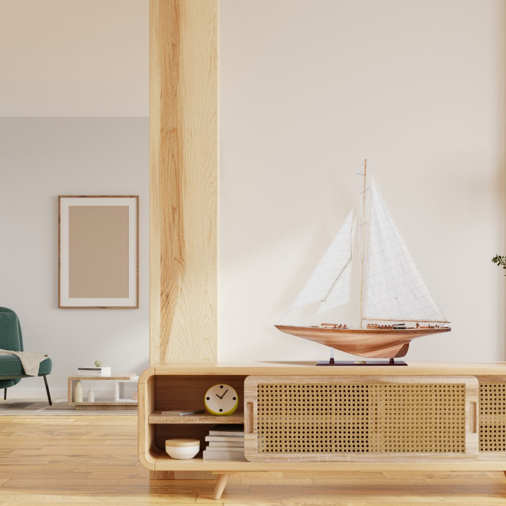 ENDEAVOUR Model Yacht Xlarge | Fully Assembled Wooden Ship Model For Wholesale