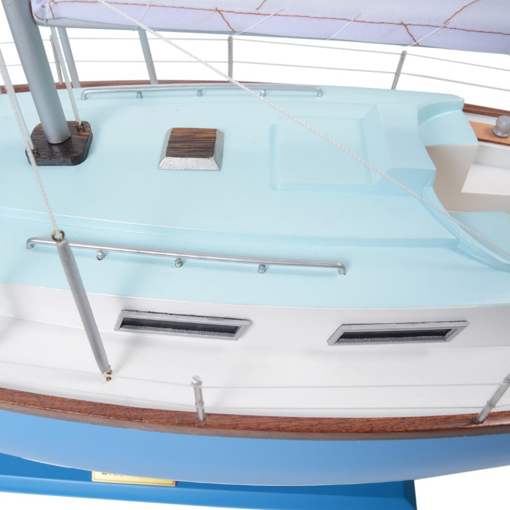 BRISTOL 35.5 Model Yacht | Partially Assembled Wooden Yacht Model For Wholesale