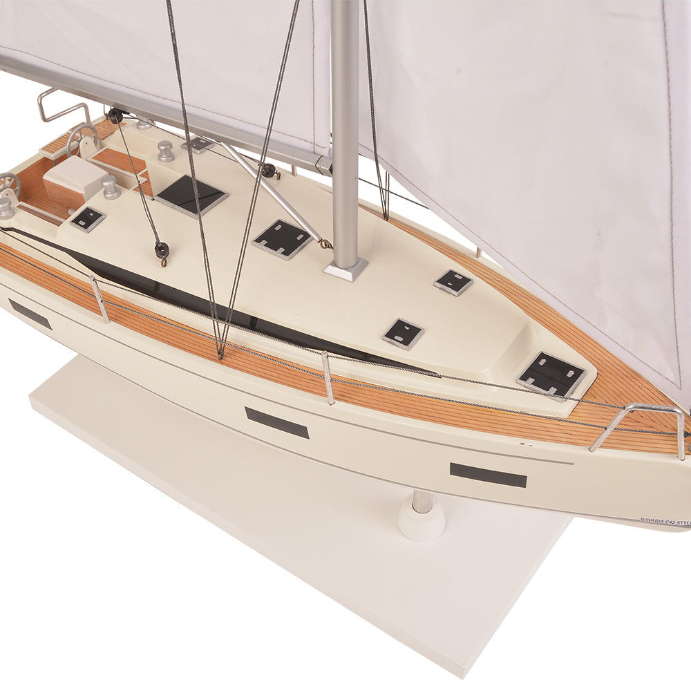 Y216 - Bavaria C-42 (L40) Sailboat model