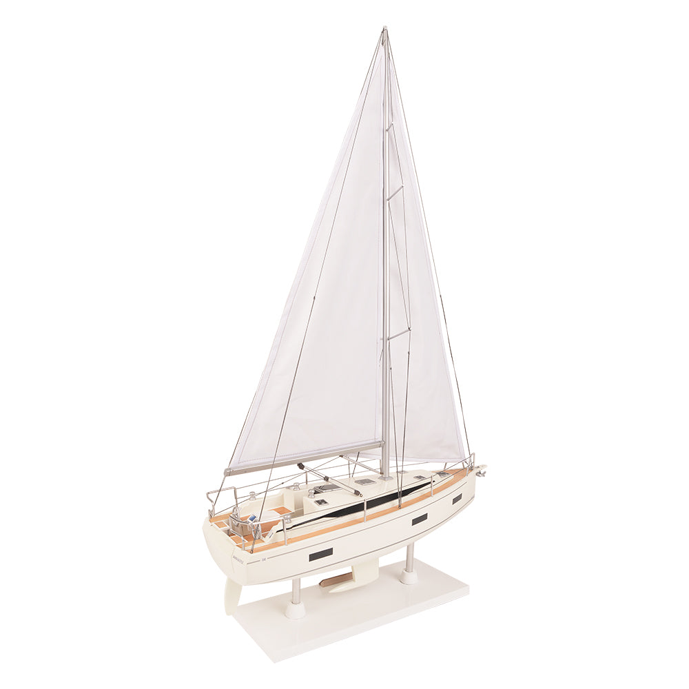 Y216 - Bavaria C-42 (L40) Sailboat model