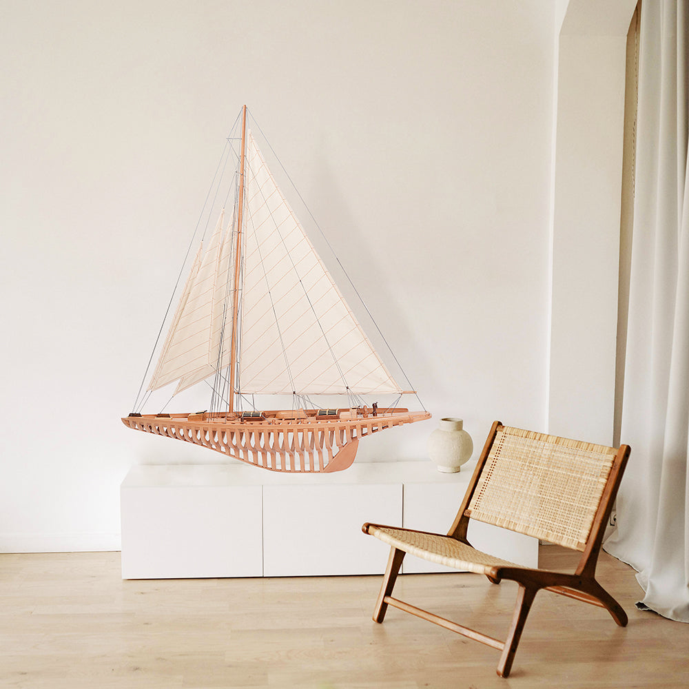 Y224 - Shamrock Open Hull L80 Sailboat Model