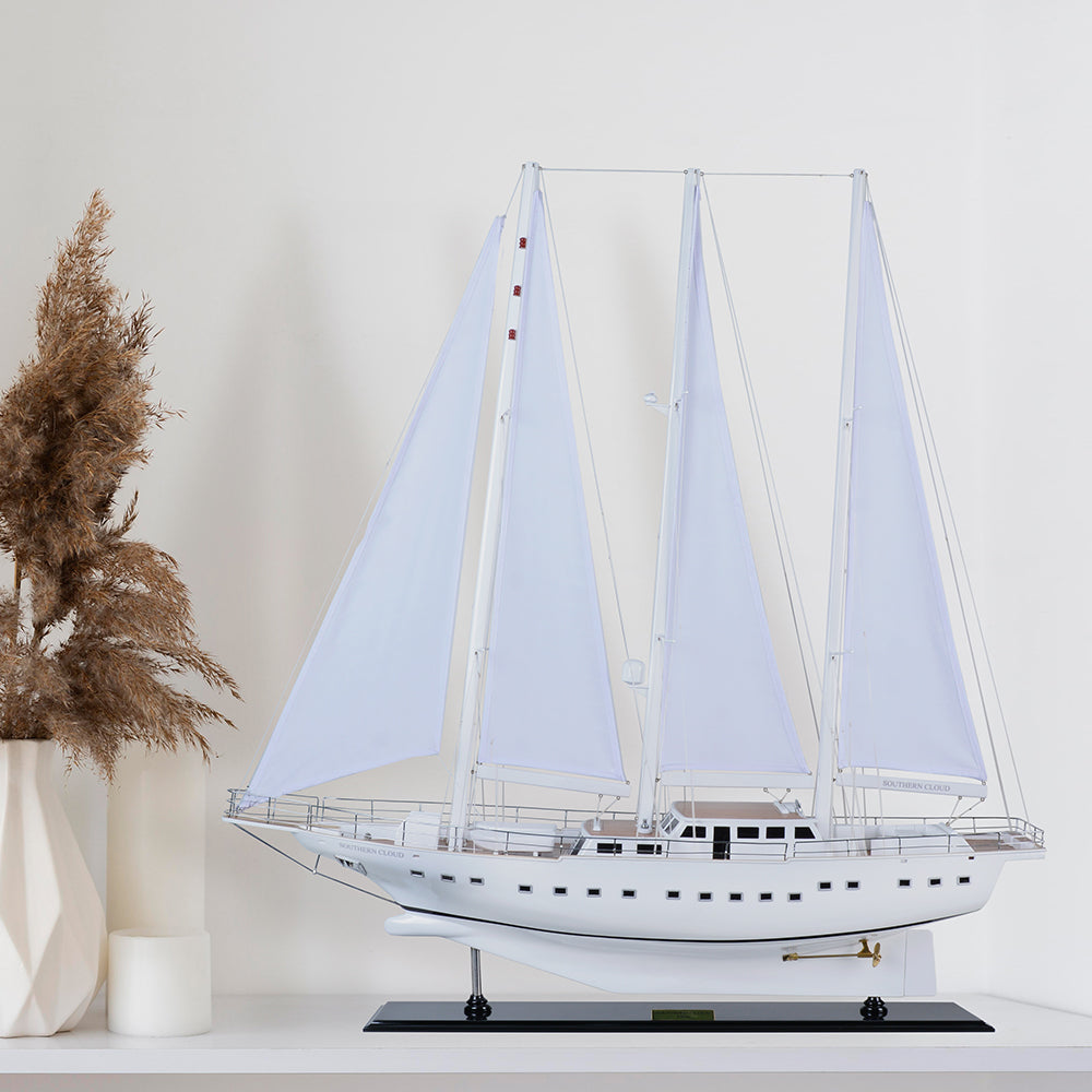 Y227 - Southern Cloud Model Ship 80cm Length