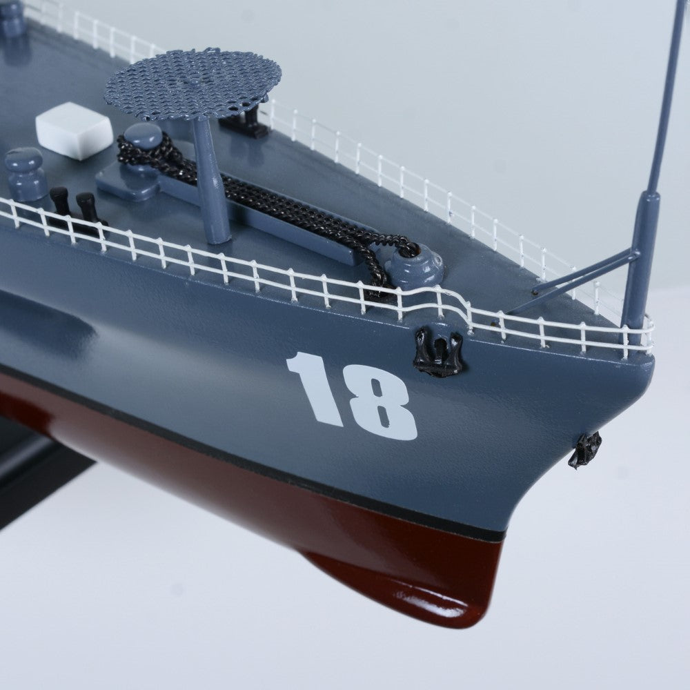 B517 - USS Worden CG-18