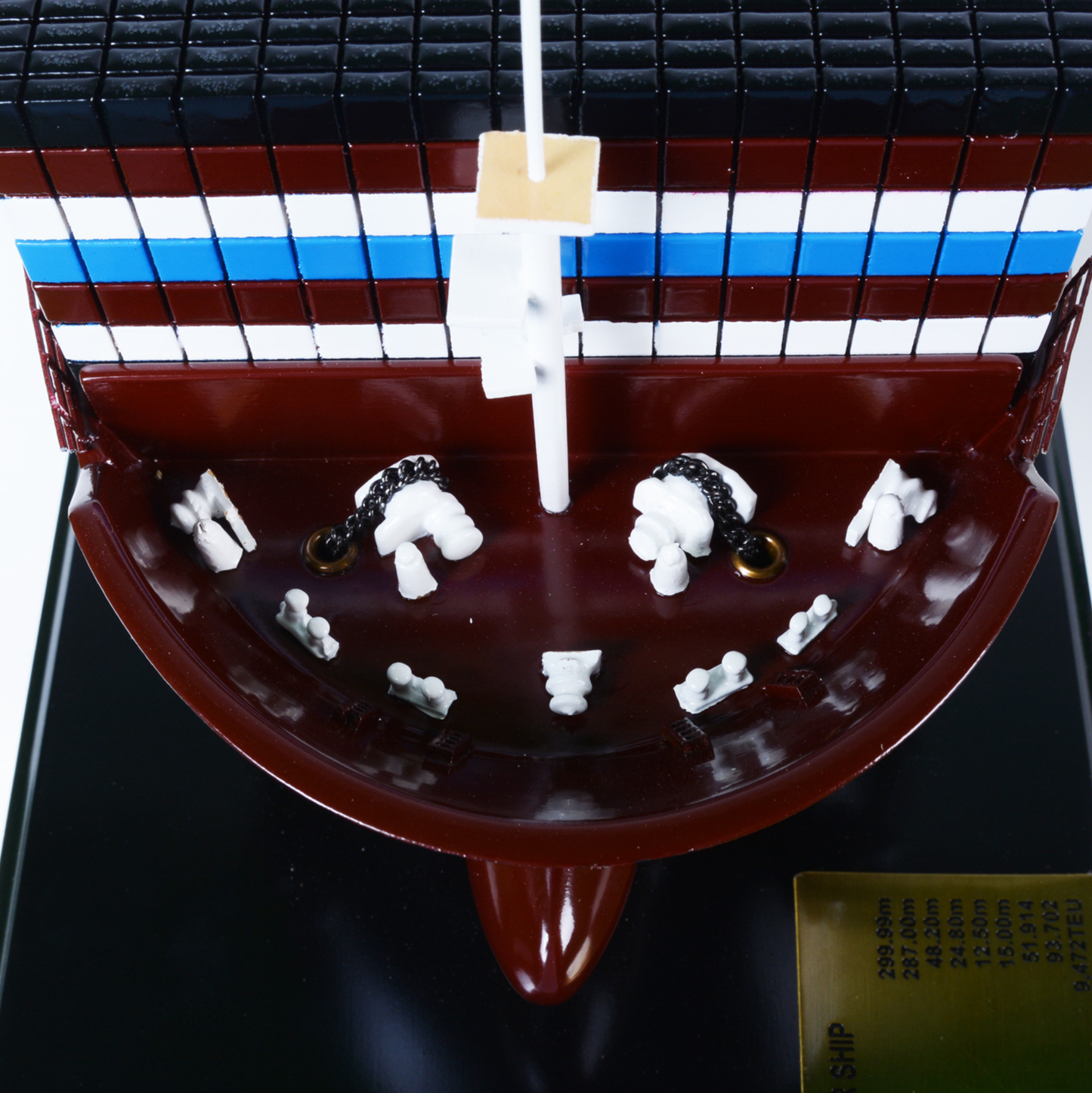 C135 - Colorful Container