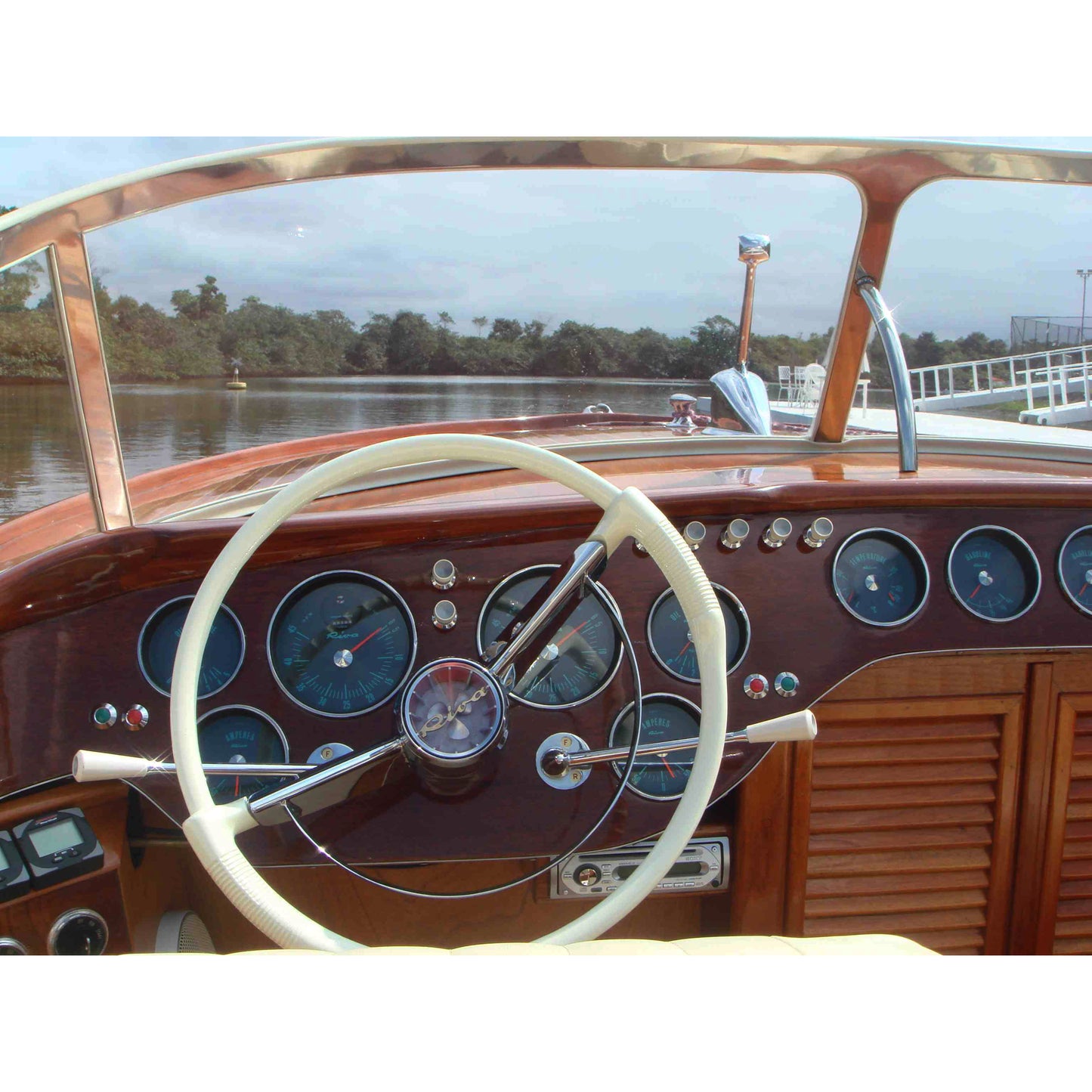 K238 - Riva V1 Aquarama Replica - 27ft