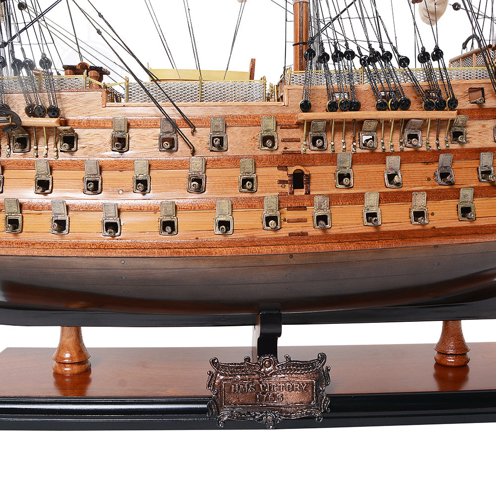 HMS Victory Medium Size Model Ship - THE FAMOUS BATTLESHIP Of THE ROYAL NAVY