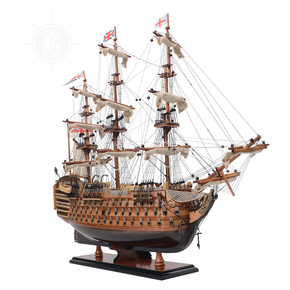 HMS Victory Medium Size Model Ship - THE FAMOUS BATTLESHIP Of THE ROYAL NAVY