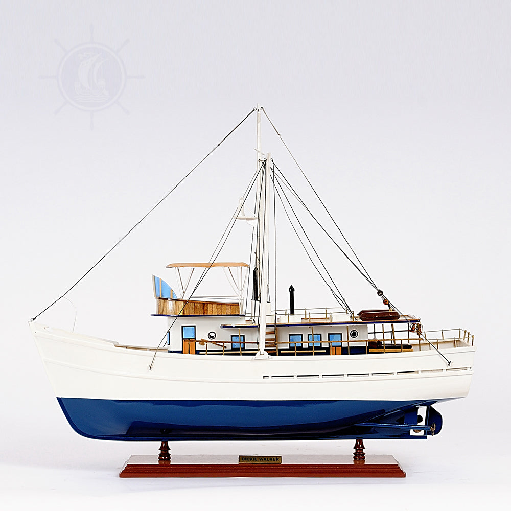 DICKIE WALKER MODEL BOAT L60 | Museum-quality | Fully Assembled Wooden Model boats For Wholesale