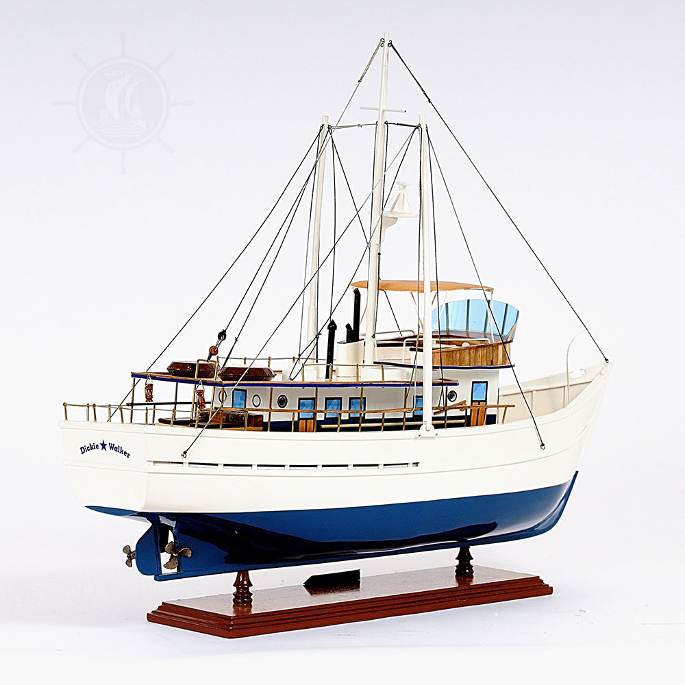 DICKIE WALKER MODEL BOAT L60 | Museum-quality | Fully Assembled Wooden Model boats For Wholesale