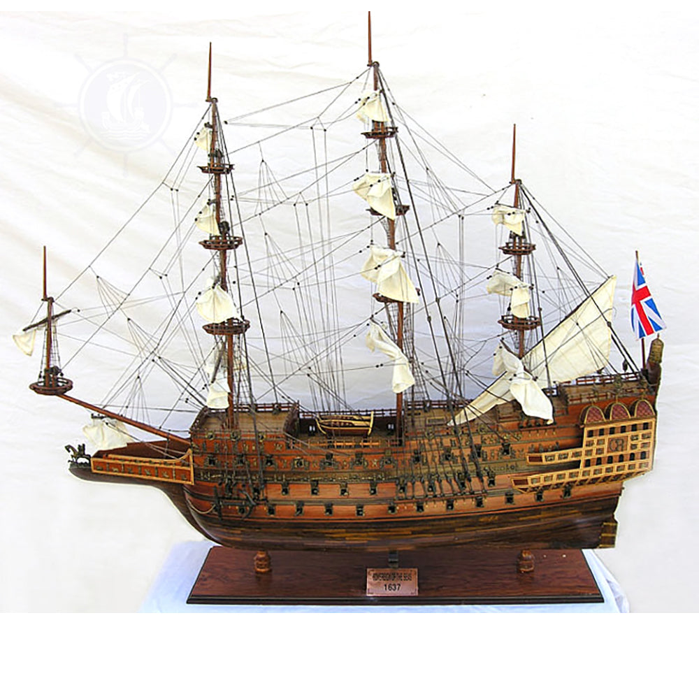 HMS SOVEREIGN OF THE SEAS MODEL SHIP XL WITH DISPLAY CASE NO GLASS | Museum-quality | Fully Assembled Wooden Ship Models