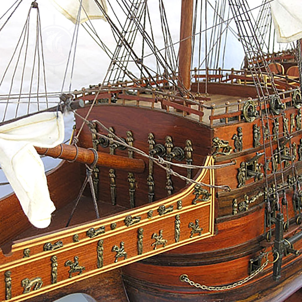 HMS SOVEREIGN OF THE SEAS MODEL SHIP XL WITH DISPLAY CASE NO GLASS | Museum-quality | Fully Assembled Wooden Ship Models