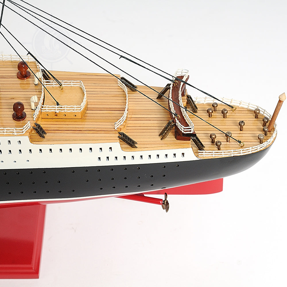 QUEEN MARY CRUISE SHIP MODEL MIDSIZE WITH DISPLAY CASE| Museum-quality Cruiser| Fully Assembled Wooden Model Ship